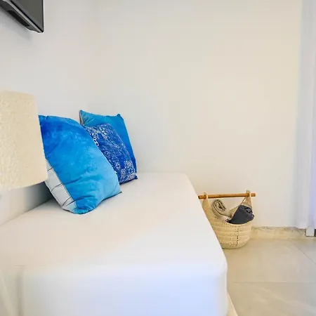 Schinoza Luxury Schoinoussa