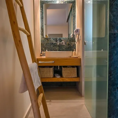 Schinoza Luxury Schoinoussa