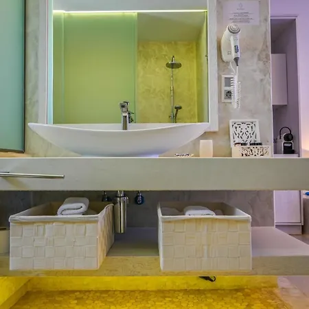 Pensión Schinoza Luxury 4*