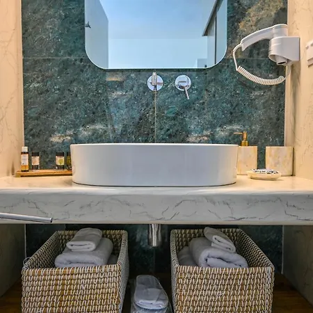 Pensión Schinoza Luxury 4*