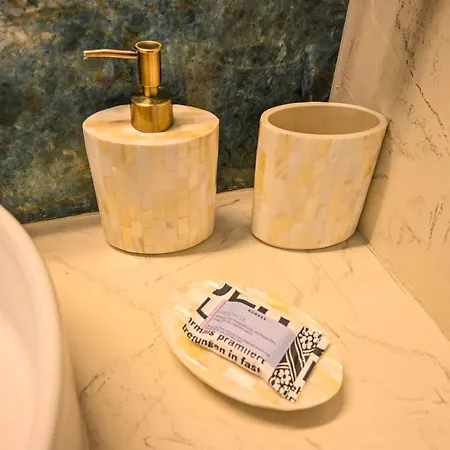 Pensión Schinoza Luxury Schoinoussa